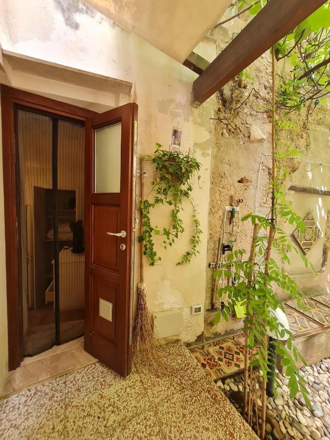 Ai Due Cortili Trapani Exterior foto
